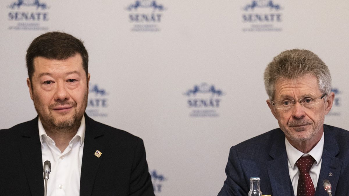 Příliš blízko k Ficovi a Moskvě? Kam povedou Okamurovy kroky? Vystrčil odpovídá